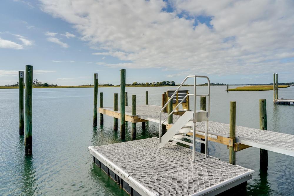 Waterfront Hampstead Home Dock and Waterway Access!